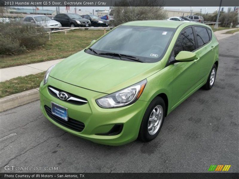 Electrolyte Green / Gray 2013 Hyundai Accent GS 5 Door