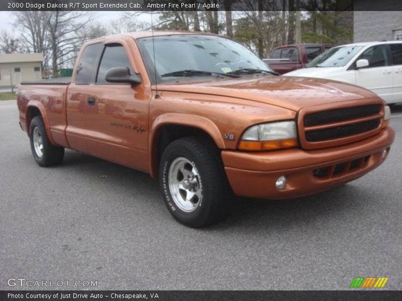 Front 3/4 View of 2000 Dakota R/T Sport Extended Cab