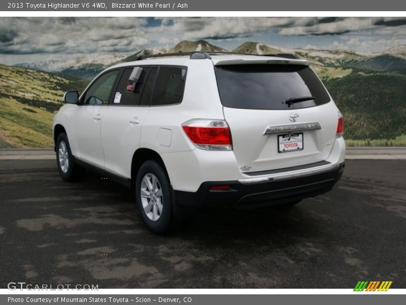 Blizzard White Pearl / Ash 2013 Toyota Highlander V6 4WD