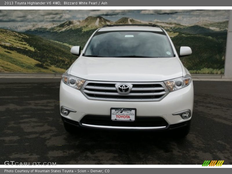 Blizzard White Pearl / Ash 2013 Toyota Highlander V6 4WD