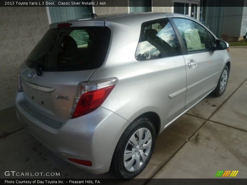 Classic Silver Metallic / Ash 2013 Toyota Yaris L 3 Door