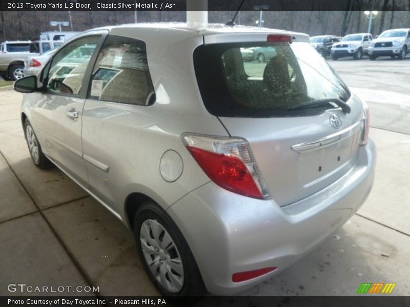 Classic Silver Metallic / Ash 2013 Toyota Yaris L 3 Door
