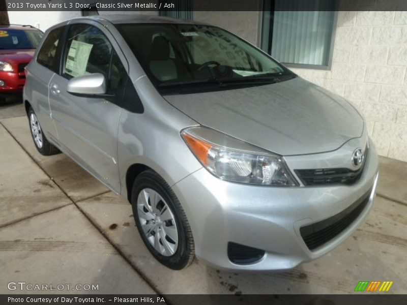 Classic Silver Metallic / Ash 2013 Toyota Yaris L 3 Door