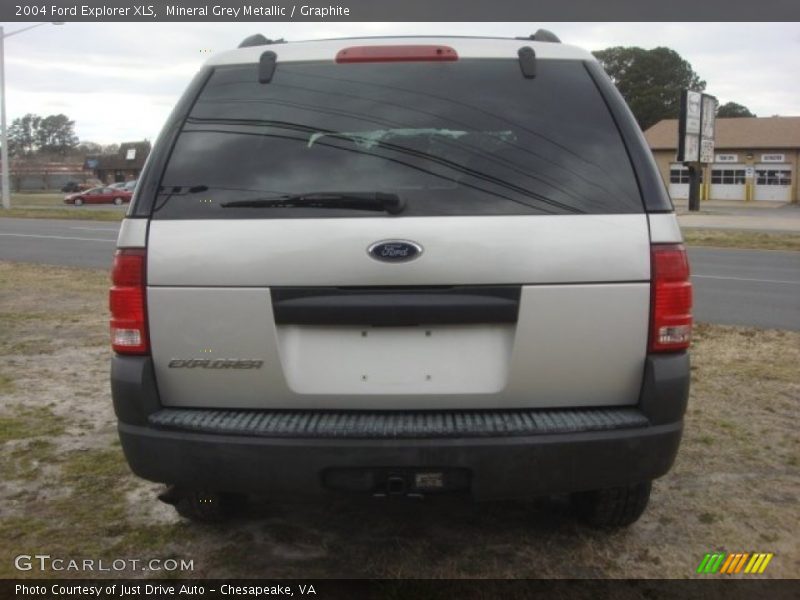 Mineral Grey Metallic / Graphite 2004 Ford Explorer XLS