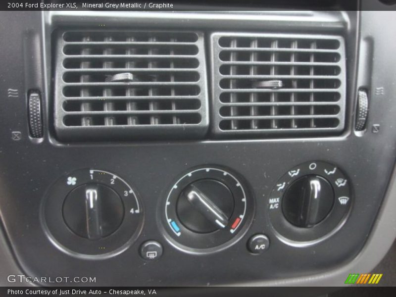 Mineral Grey Metallic / Graphite 2004 Ford Explorer XLS