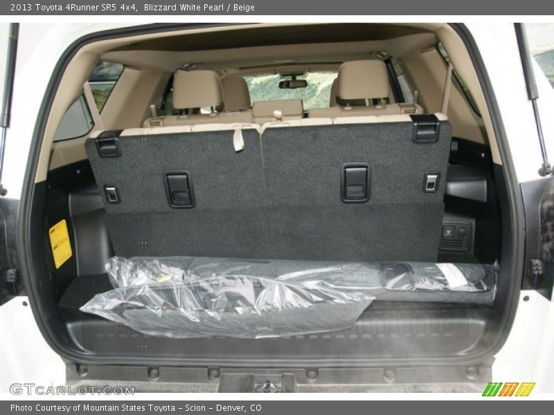 Blizzard White Pearl / Beige 2013 Toyota 4Runner SR5 4x4