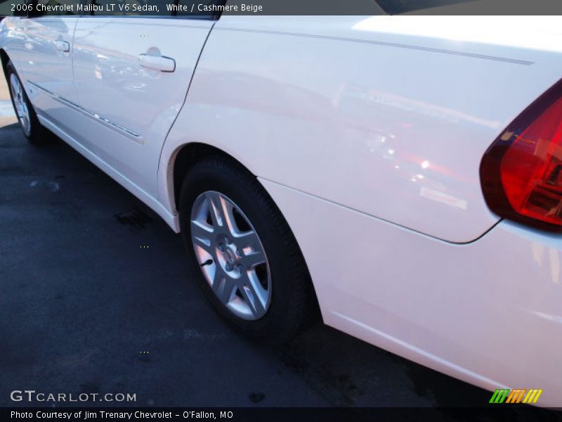 White / Cashmere Beige 2006 Chevrolet Malibu LT V6 Sedan