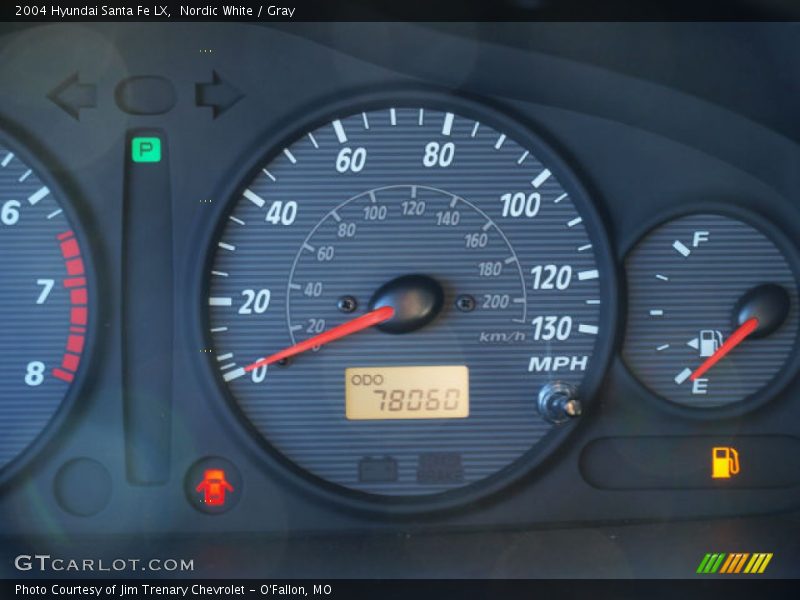 Nordic White / Gray 2004 Hyundai Santa Fe LX