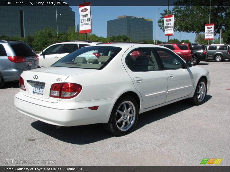 Ivory Pearl / Willow 2002 Infiniti I 35
