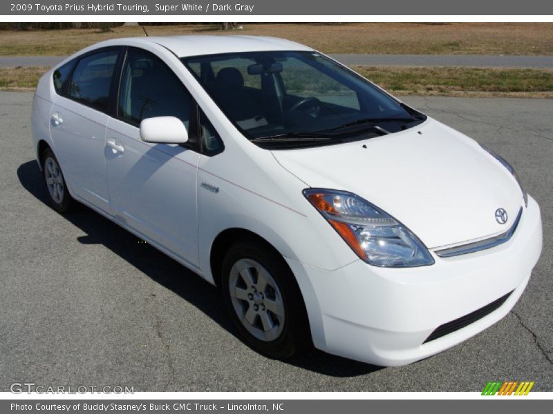 Front 3/4 View of 2009 Prius Hybrid Touring