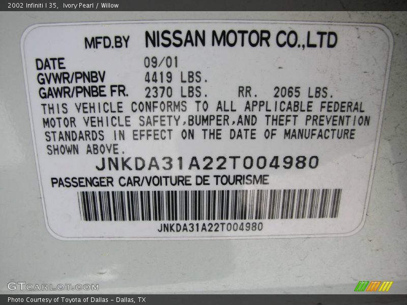Ivory Pearl / Willow 2002 Infiniti I 35
