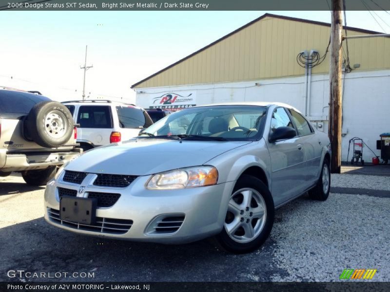 Bright Silver Metallic / Dark Slate Grey 2006 Dodge Stratus SXT Sedan
