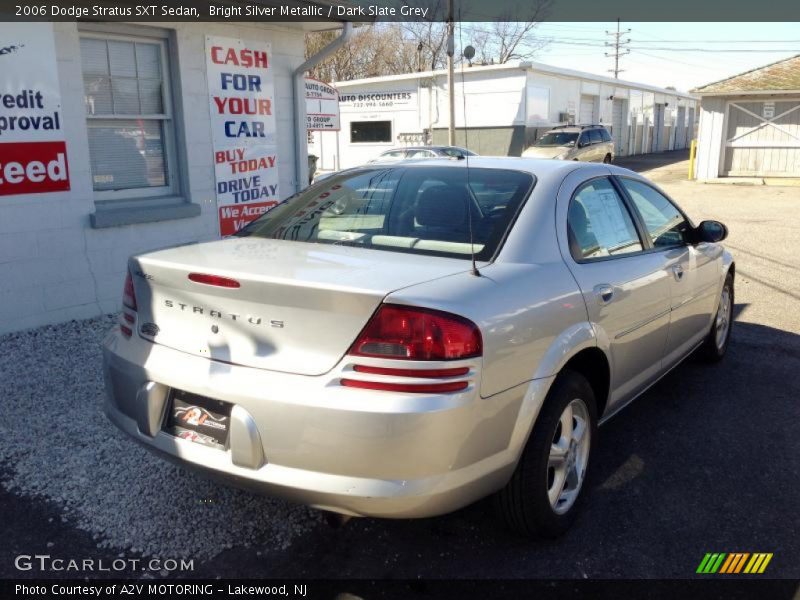 Bright Silver Metallic / Dark Slate Grey 2006 Dodge Stratus SXT Sedan