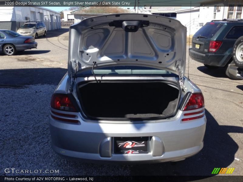 Bright Silver Metallic / Dark Slate Grey 2006 Dodge Stratus SXT Sedan