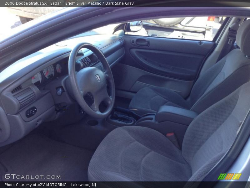 Bright Silver Metallic / Dark Slate Grey 2006 Dodge Stratus SXT Sedan