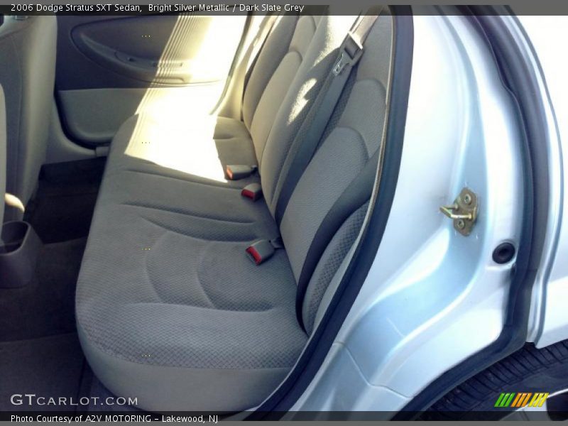 Bright Silver Metallic / Dark Slate Grey 2006 Dodge Stratus SXT Sedan
