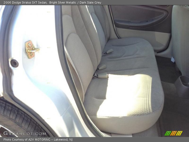 Bright Silver Metallic / Dark Slate Grey 2006 Dodge Stratus SXT Sedan