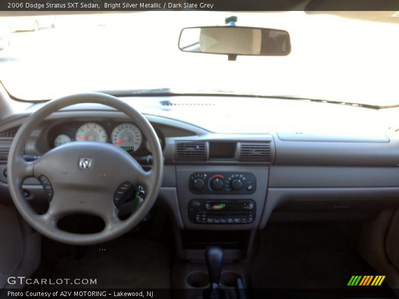 Bright Silver Metallic / Dark Slate Grey 2006 Dodge Stratus SXT Sedan