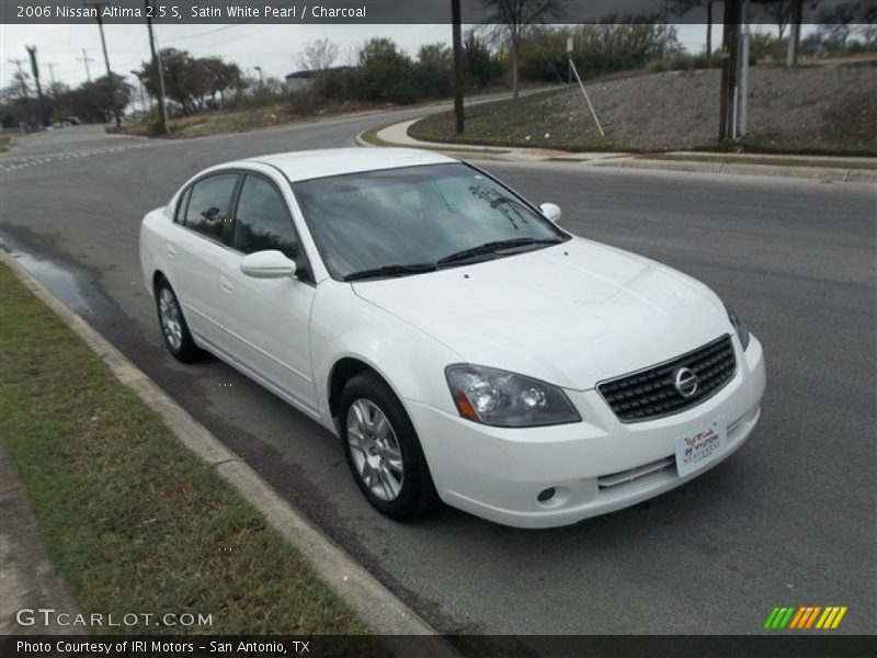 Satin White Pearl / Charcoal 2006 Nissan Altima 2.5 S