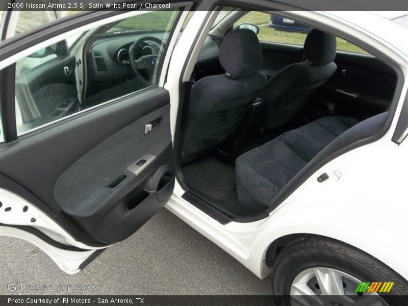 Satin White Pearl / Charcoal 2006 Nissan Altima 2.5 S