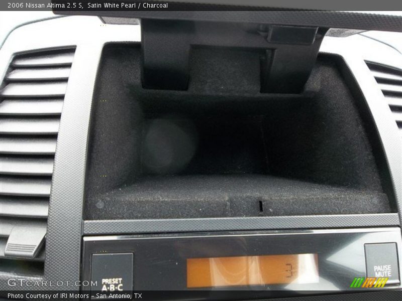 Satin White Pearl / Charcoal 2006 Nissan Altima 2.5 S