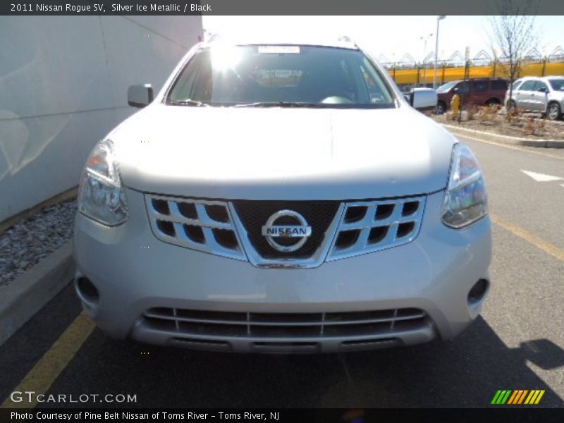 Silver Ice Metallic / Black 2011 Nissan Rogue SV