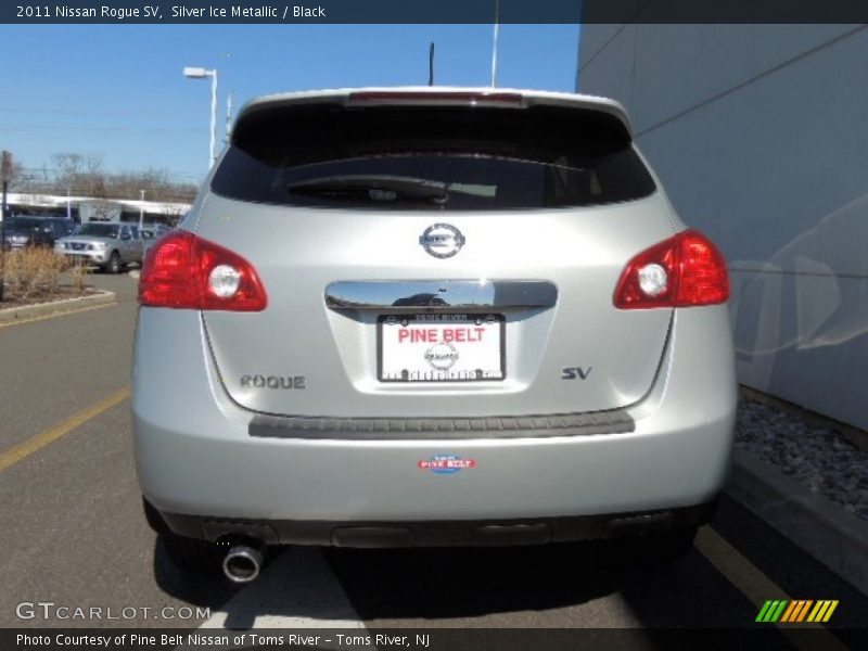 Silver Ice Metallic / Black 2011 Nissan Rogue SV