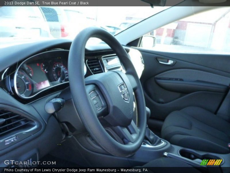 True Blue Pearl Coat / Black 2013 Dodge Dart SE
