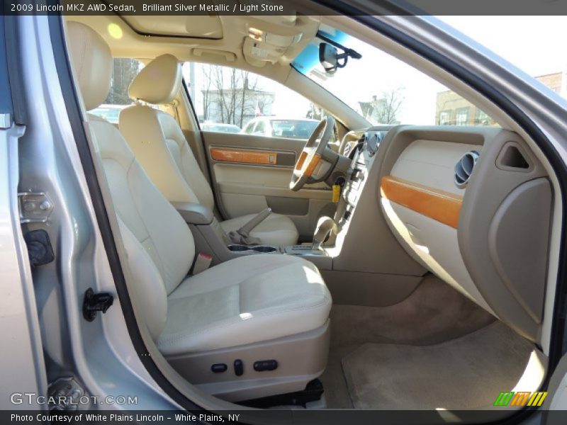 Front Seat of 2009 MKZ AWD Sedan