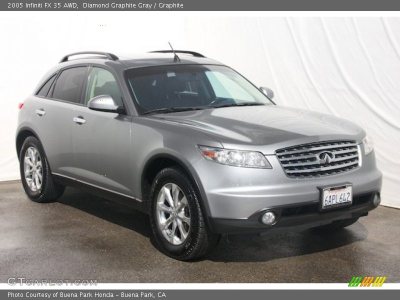 Front 3/4 View of 2005 FX 35 AWD