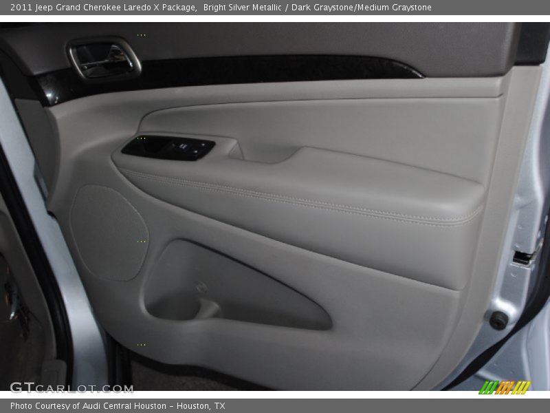 Bright Silver Metallic / Dark Graystone/Medium Graystone 2011 Jeep Grand Cherokee Laredo X Package