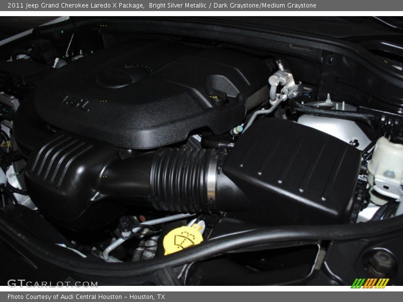 Bright Silver Metallic / Dark Graystone/Medium Graystone 2011 Jeep Grand Cherokee Laredo X Package