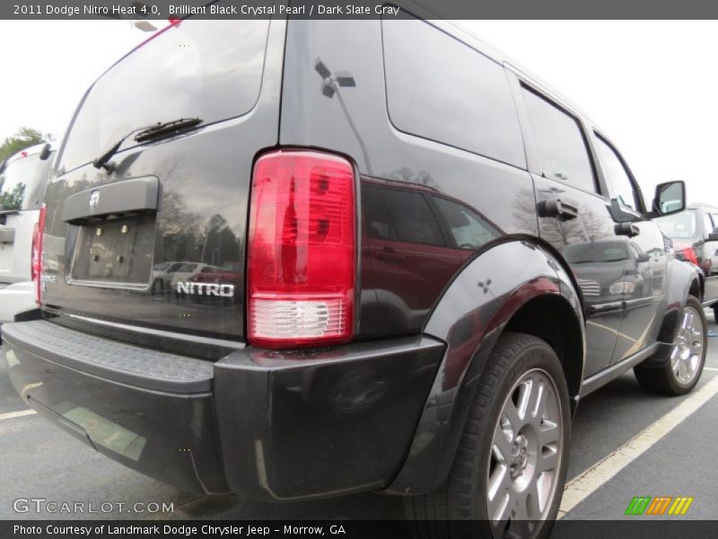 Brilliant Black Crystal Pearl / Dark Slate Gray 2011 Dodge Nitro Heat 4.0