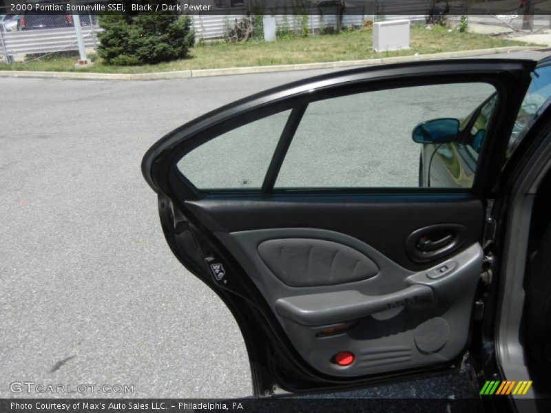 Black / Dark Pewter 2000 Pontiac Bonneville SSEi