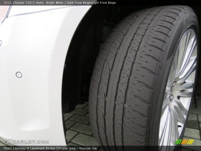 Bright White / Dark Frost Beige/Light Frost Beige 2011 Chrysler 300 C Hemi