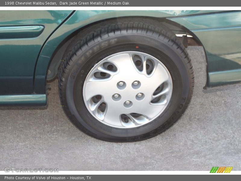 Dark Jade Green Metallic / Medium Oak 1998 Chevrolet Malibu Sedan