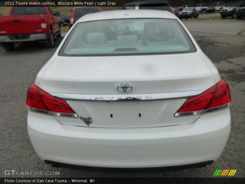 Blizzard White Pearl / Light Gray 2011 Toyota Avalon Limited