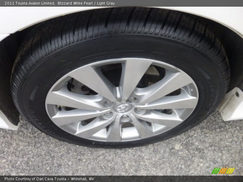 Blizzard White Pearl / Light Gray 2011 Toyota Avalon Limited
