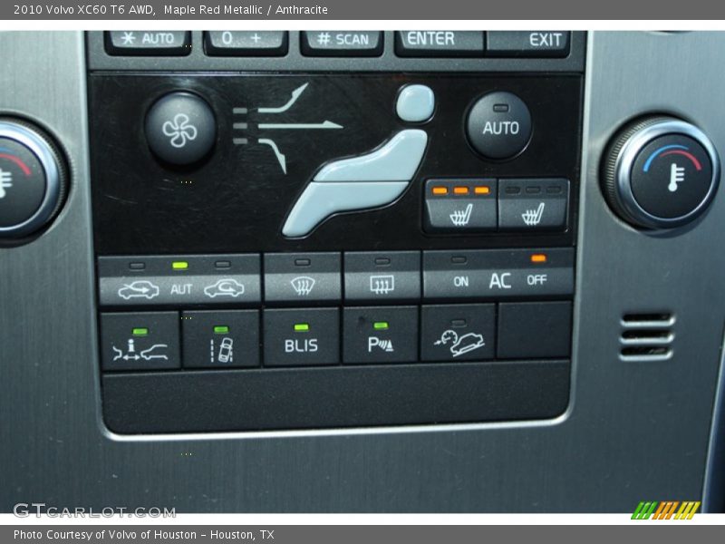 Controls of 2010 XC60 T6 AWD
