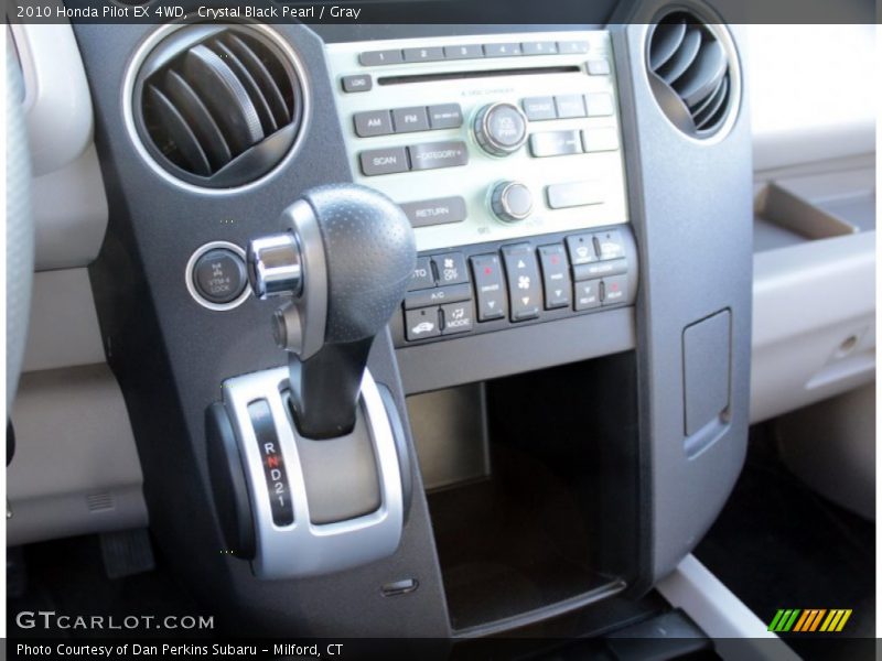 Crystal Black Pearl / Gray 2010 Honda Pilot EX 4WD