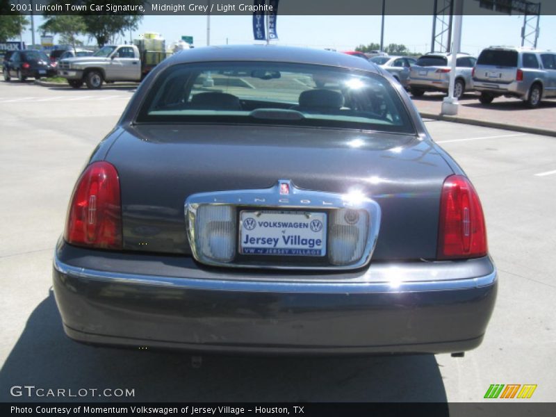 Midnight Grey / Light Graphite 2001 Lincoln Town Car Signature
