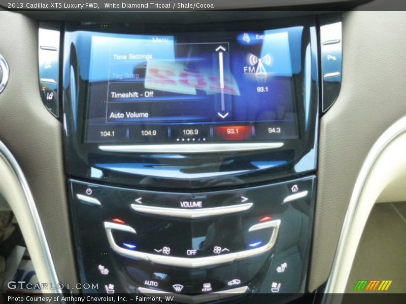 White Diamond Tricoat / Shale/Cocoa 2013 Cadillac XTS Luxury FWD