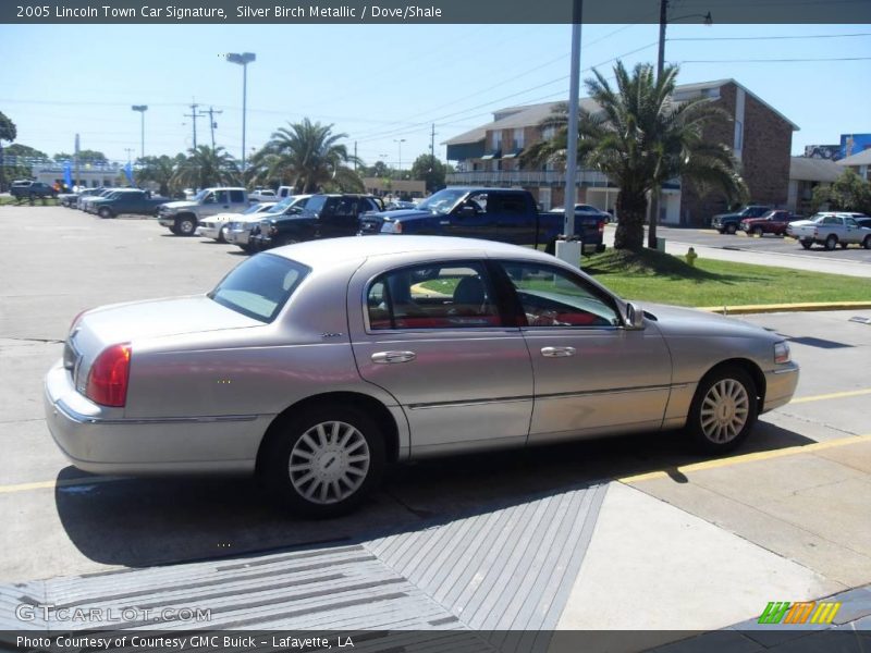 Silver Birch Metallic / Dove/Shale 2005 Lincoln Town Car Signature