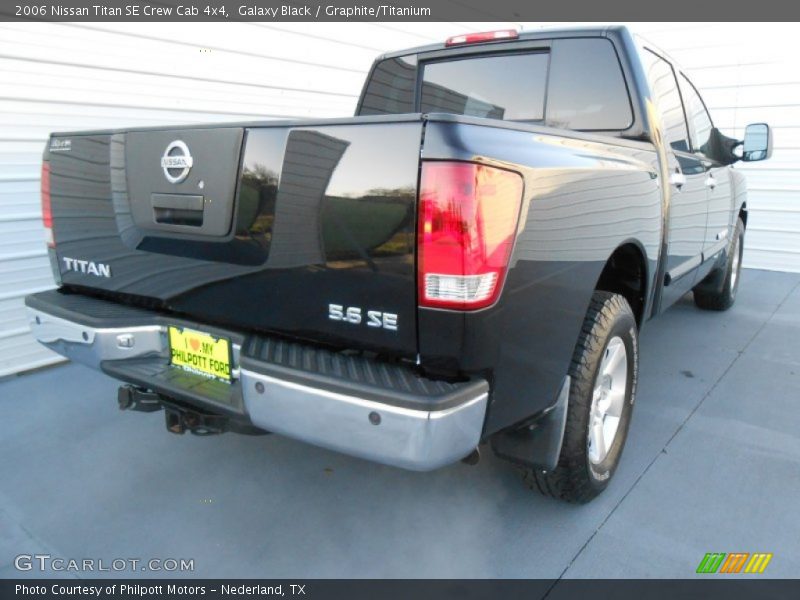 Galaxy Black / Graphite/Titanium 2006 Nissan Titan SE Crew Cab 4x4