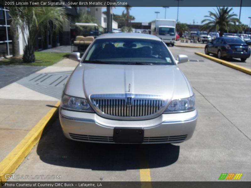 Silver Birch Metallic / Dove/Shale 2005 Lincoln Town Car Signature