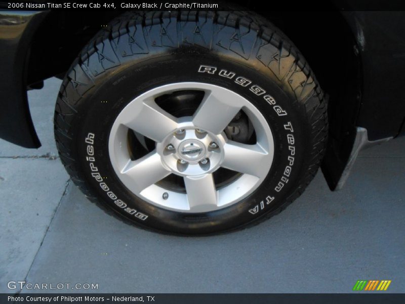 Galaxy Black / Graphite/Titanium 2006 Nissan Titan SE Crew Cab 4x4
