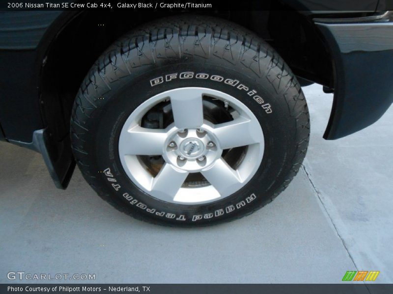 Galaxy Black / Graphite/Titanium 2006 Nissan Titan SE Crew Cab 4x4