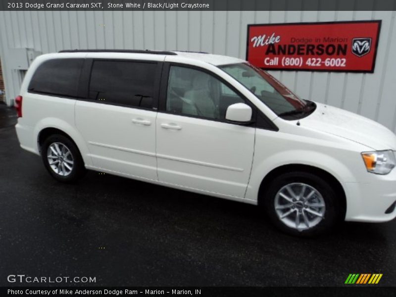Stone White / Black/Light Graystone 2013 Dodge Grand Caravan SXT