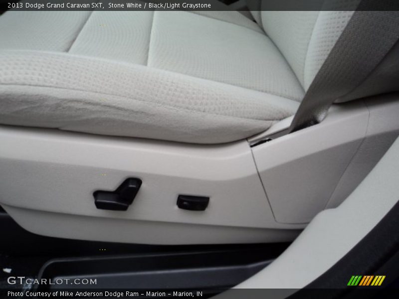 Stone White / Black/Light Graystone 2013 Dodge Grand Caravan SXT