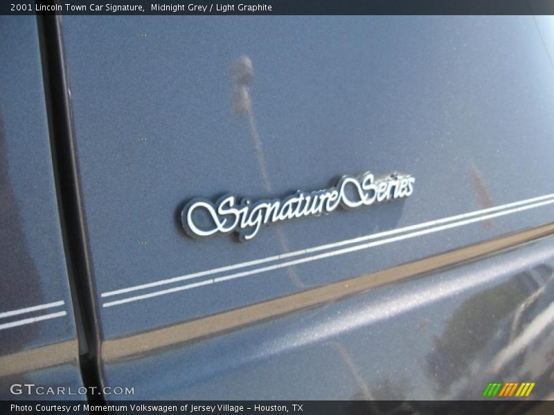 Midnight Grey / Light Graphite 2001 Lincoln Town Car Signature